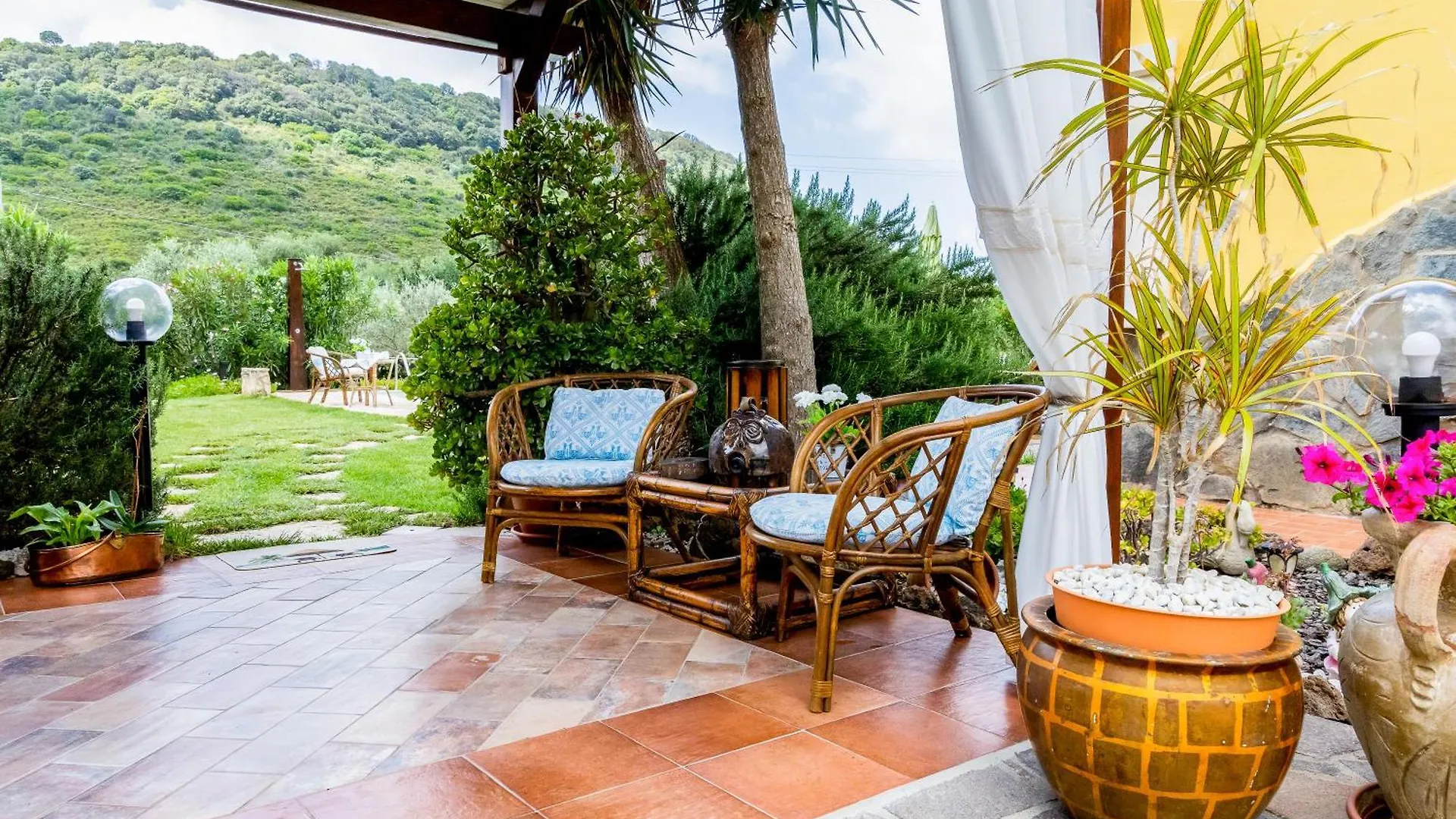 Villa Saige , Piscina Con Idromassaggio Alghero