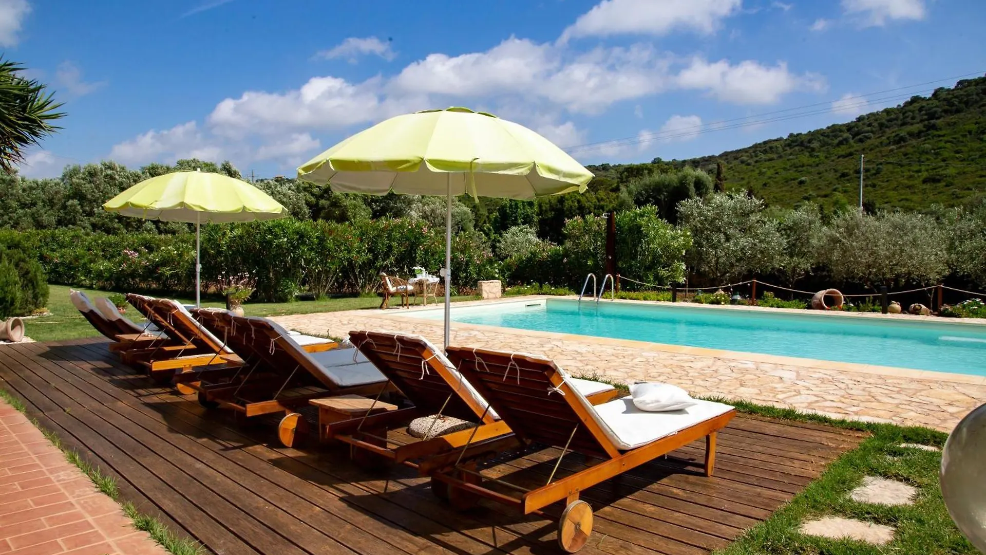 Villa Saige , Piscina Con Idromassaggio Alghero Italy